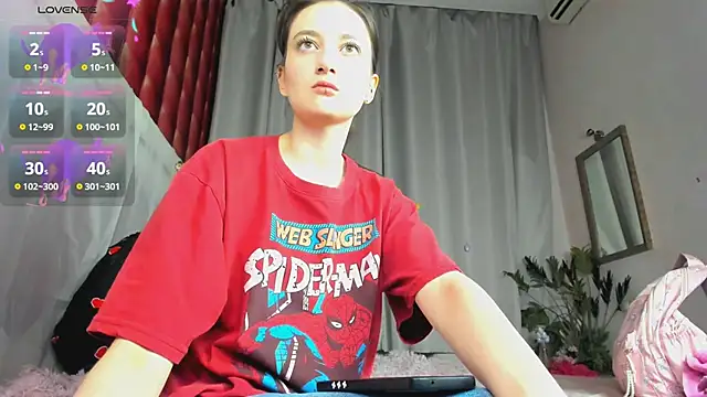 Snapshot of SummerLilaa chatting on June 2026 04:56:01 AM SummerLilaa online show from June 2026 04:56:01 AM