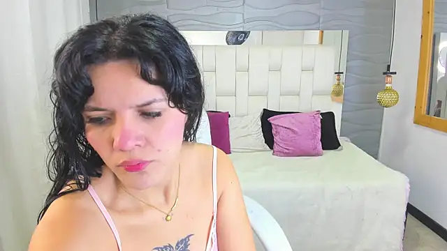 Lia  Kalifa online show from July 2026 08:48:02 PM