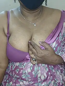 Snapshot of MISS-LOVEV chatting on June 2026 07:46:01 AM MISS-LOVEV online show from June 2026 07:46:01 AM