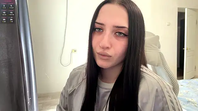 KiraJaydes online show from May 2026 12:55:01 PM