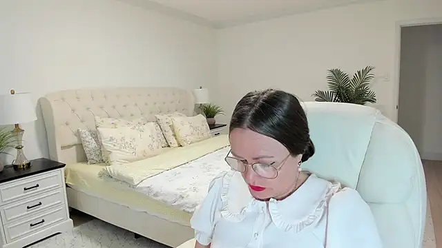 Vika73 online show from April 2026 12:29:02 PM