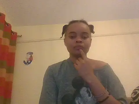 cessylolla8 online show from May 2026 07:17:02 AM