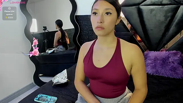 Queen Jen online show from June 2026 05:12:01 AM