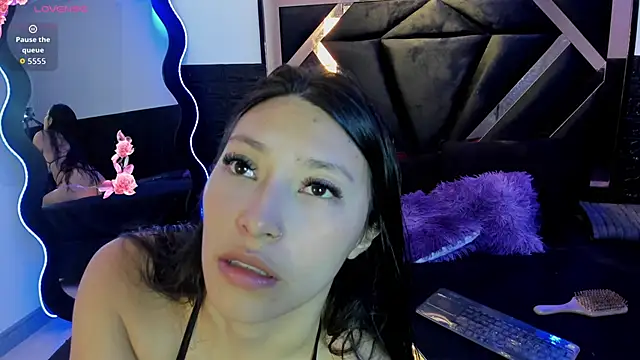 Queen Jen online show from June 2026 03:25:01 AM