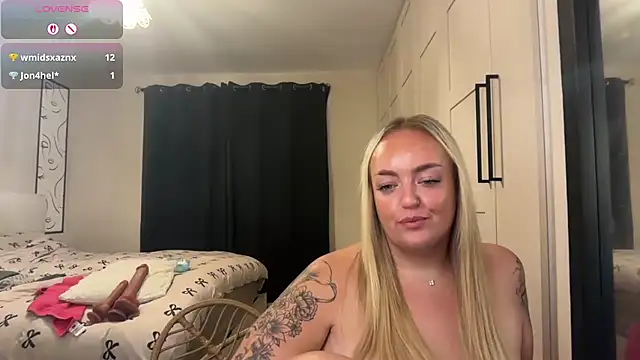 CurvyWetWife online show from July 2026 08:29:02 AM