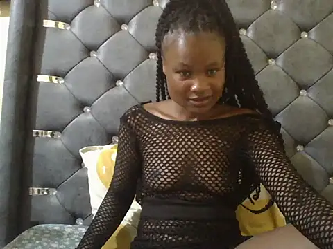 queenivy1 online show from May 2026 01:50:01 PM