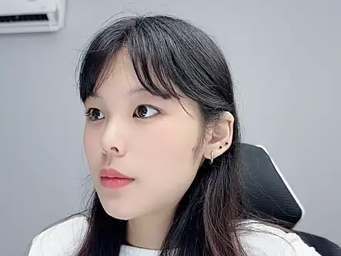 Mia8888 online show from May 2026 03:45:01 AM