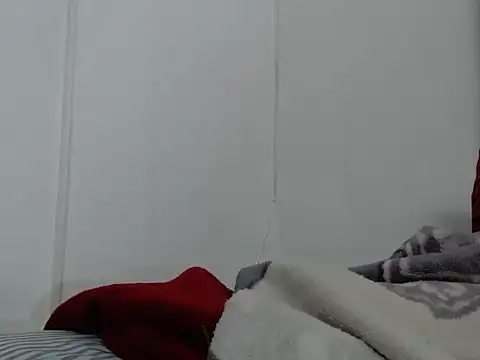 HugeMelons11 online show from June 2026 05:00:01 AM