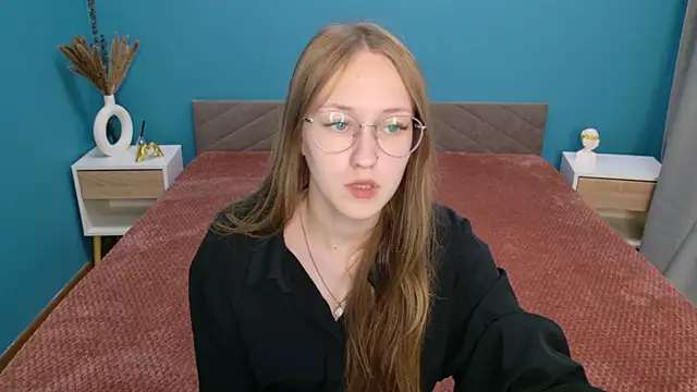 Calista Everleig online show from June 2026 10:38:01 AM