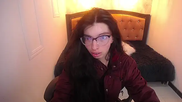 Snapshot of Allyshon_ chatting on June 2026 07:48:01 PM Allyshon online show from June 2026 07:48:01 PM