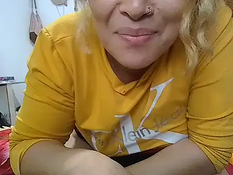 Layla-Astrum online show from June 2026 02:39:01 PM