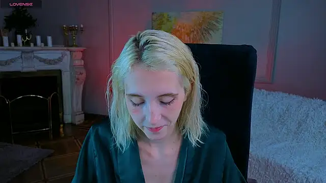 Elen  Moore online show from June 2026 05:12:01 AM