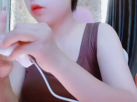 Julie Ulie online show from June 2026 04:38:02 AM