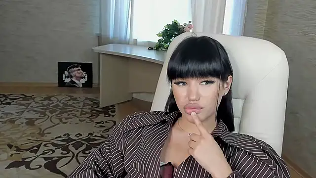 SerenaBoll online show from May 2026 12:55:02 PM