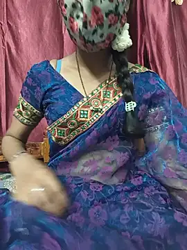 Snapshot of reshma124 chatting on June 2026 02:55:02 PM reshma124 online show from June 2026 02:55:02 PM