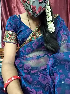 Snapshot of reshma124 chatting on July 2026 06:48:01 AM reshma124 online show from July 2026 06:48:01 AM