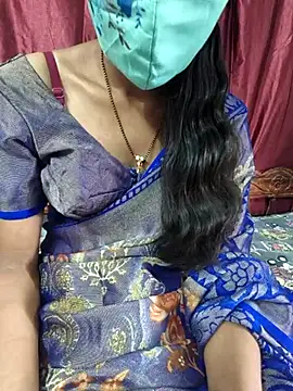 Snapshot of reshma124 chatting on July 2026 09:03:01 AM reshma124 online show from July 2026 09:03:01 AM
