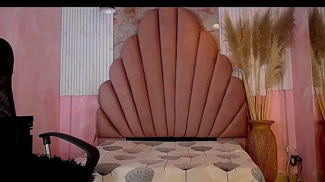 Kyomi Hunt online show from June 2026 03:49:01 AM
