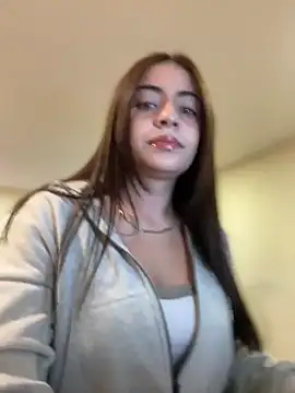 Hanna Cruz  online show from June 2026 01:26:01 PM