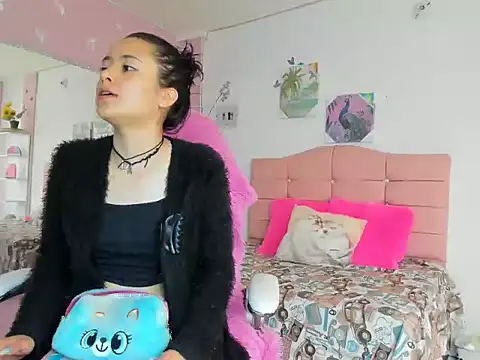 ivyyemerald  online show from June 2026 01:03:02 PM