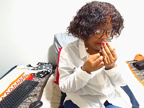 TashaBebe online show from June 2026 05:25:01 PM