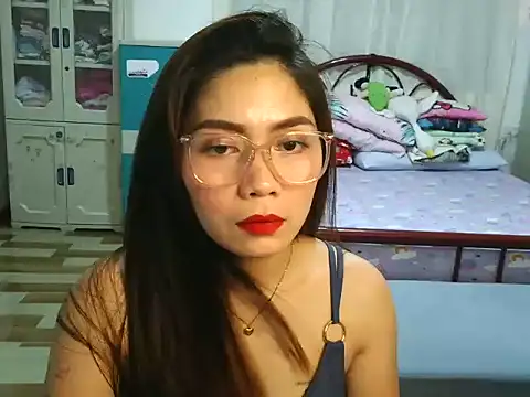 Snapshot of Sexynica chatting on May 2026 12:43:02 PM Sexynica online show from May 2026 12:43:02 PM