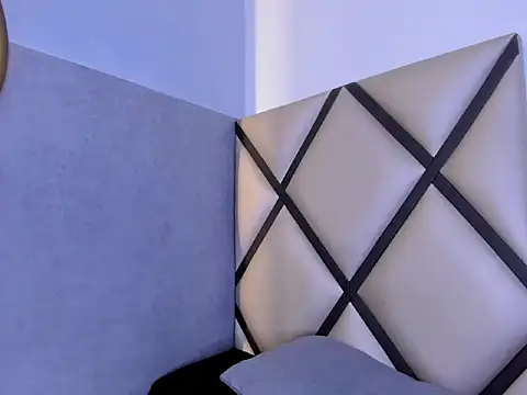 Zoee-Ross online show from May 2026 08:49:02 PM