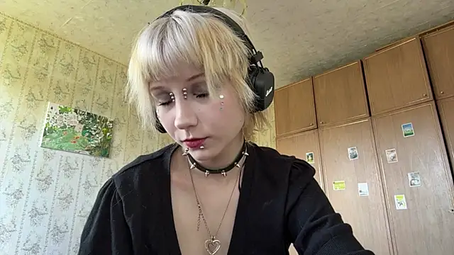 FatimahFroman online show from May 2026 09:13:02 AM