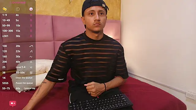 Snapshot of Thiago_Nova chatting on May 2026 08:16:02 PM Thiago Nova online show from May 2026 08:16:02 PM
