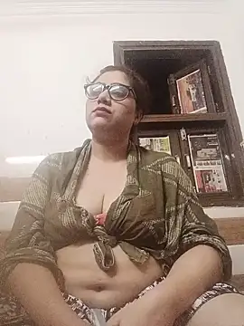 yourchahat27 online show from June 2026 07:25:01 PM
