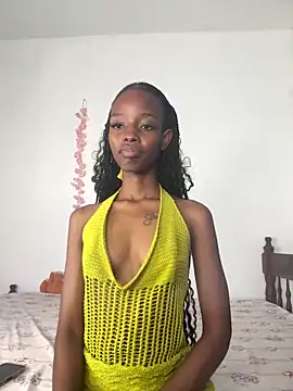 prettyzuriel online show from May 2026 12:53:02 PM
