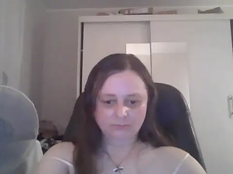 Snapshot of TaylorLovely chatting on June 2026 08:03:01 PM TaylorLovely online show from June 2026 08:03:01 PM