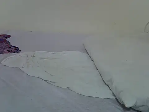 creamypetite online show from June 2026 09:57:02 PM