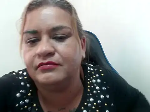 naylah dayan online show from May 2026 02:33:01 PM