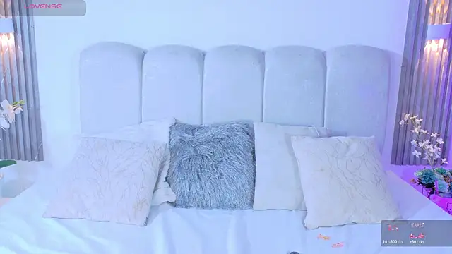 AuroraTaylor1 online show from July 2026 01:09:01 AM