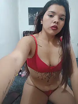 Emylyxxx online show from May 2026 07:31:01 PM