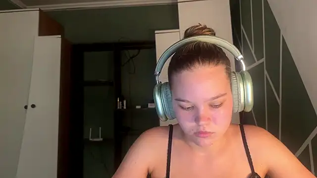 HellyRay online show from July 2026 10:10:01 AM