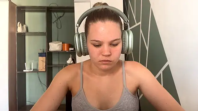 HellyRay online show from July 2026 12:09:02 PM