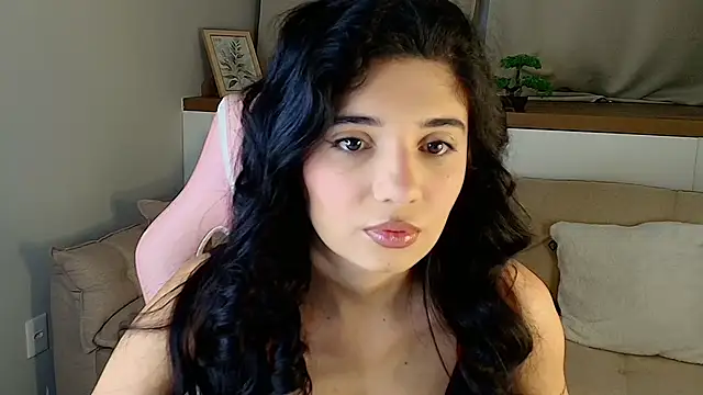 Snapshot of Rose_Desiree chatting on June 2026 11:23:01 AM Rose Desiree online show from June 2026 11:23:01 AM