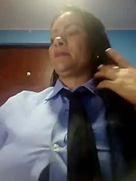 Snapshot of MONSERRAT_ETHAN chatting on June 2026 01:32:01 AM MONSERRAT ETHAN online show from June 2026 01:32:01 AM