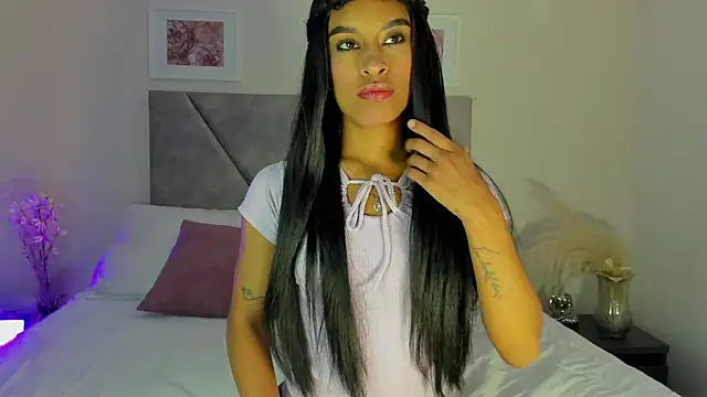 NicoleeJoness online show from July 2026 12:55:01 PM