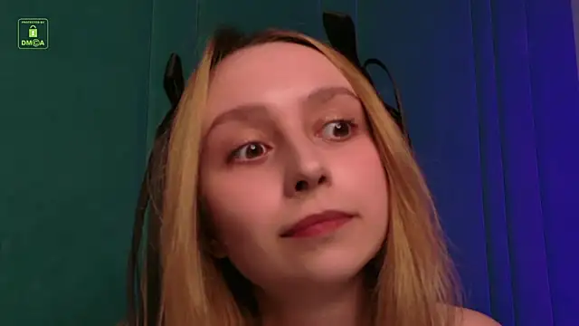 RachelVacsler online show from May 2026 09:45:02 PM