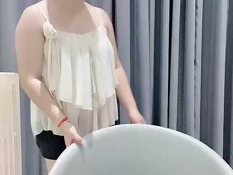 Luckysisi-s online show from June 2026 07:51:01 AM