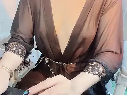 -Naomii  online show from July 2026 12:39:01 AM
