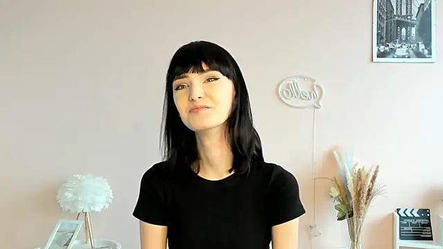 HelgaMagliulo online show from May 2026 07:59:01 AM