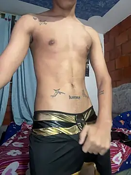 Snapshot of camiloest chatting on May 2026 04:30:02 AM camiloest online show from May 2026 04:30:02 AM