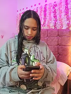 Snapshot of Evangeline_Salas chatting on June 2026 12:46:02 PM Evangeline Salas online show from June 2026 12:46:02 PM