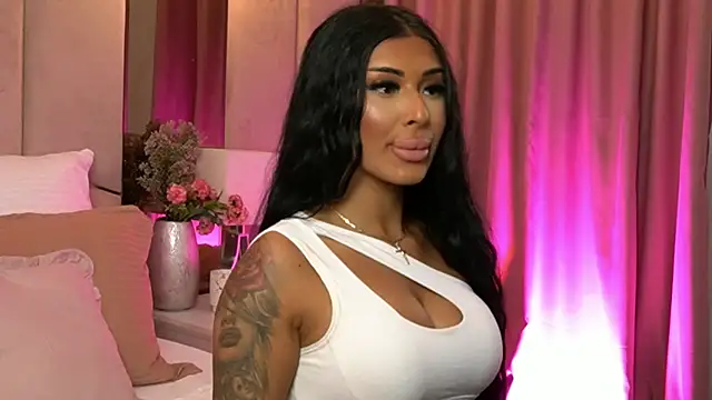 LaylaVixenn online show from June 2026 06:29:02 AM