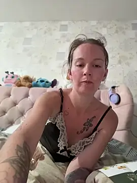 Luna-Vale online show from June 2026 09:49:01 PM