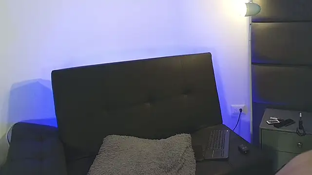 AshleyMonroee   online show from July 2026 05:41:02 PM